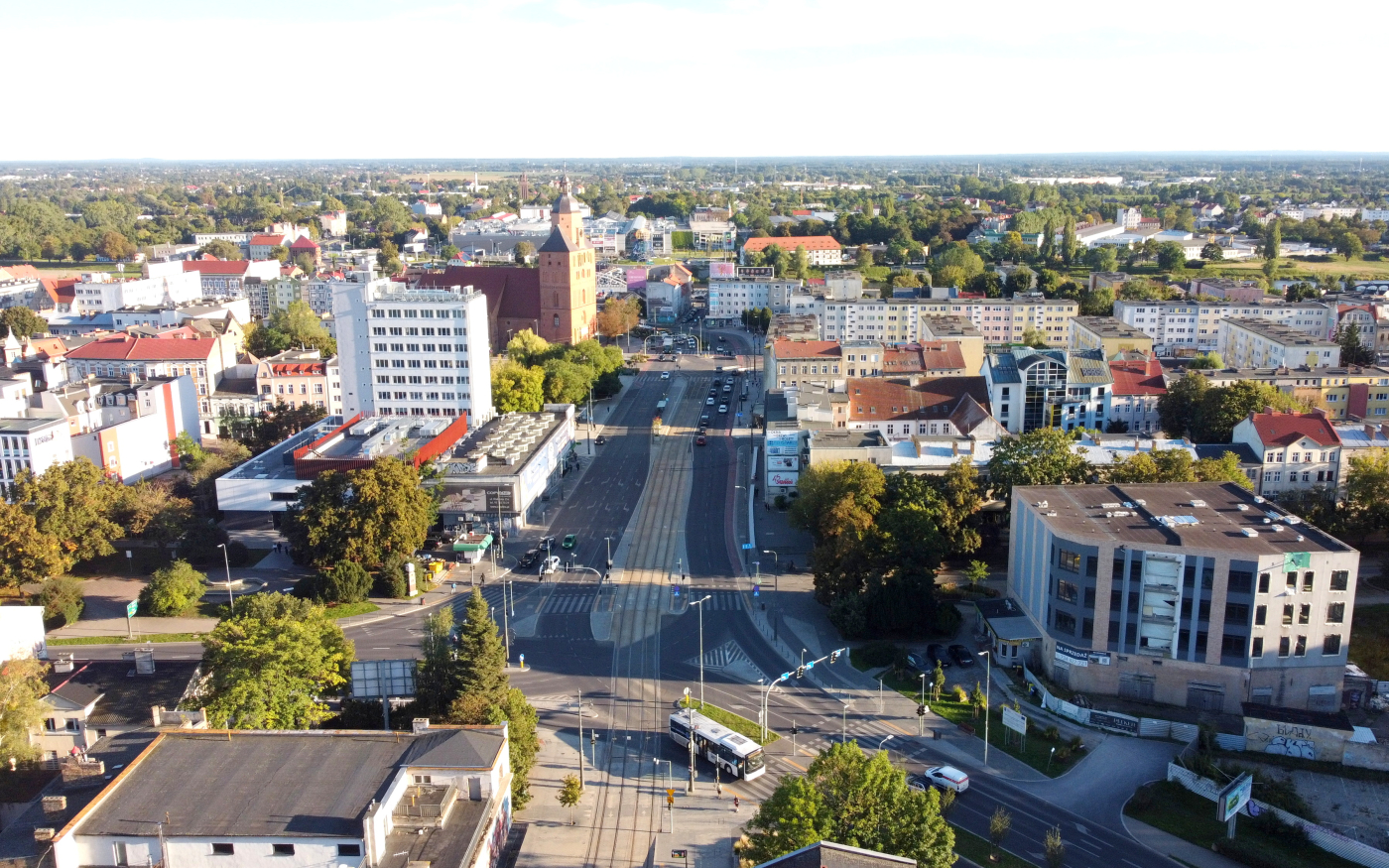 Młodzież ucieka z Gorzowa, bo to akademicka pustynia? Radni spierają się o raport