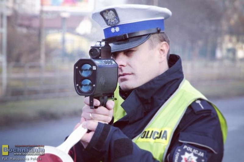 Brzesko. Pirat drogowy pędził 139 km/h w terenie zabudowanym. Stracił prawo jazdy