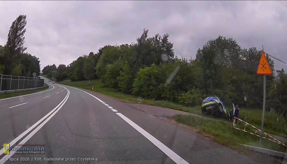 Nowa Kia bocheńskiej policji zawisła przy bocheńskiej obwodnicy