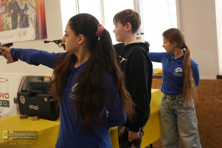 Zawodnicy „Młodego Strzelca” z Bochni z dobrymi wynikami w Tarnowie