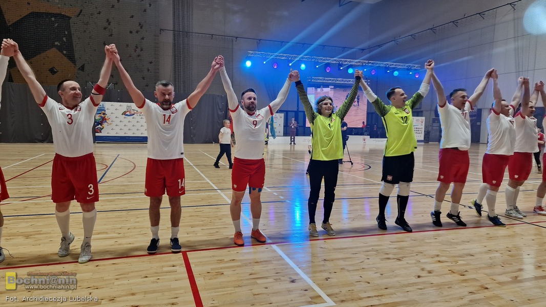 Ks. Krzysztof Iwanicki, wikariusz z Bochni, mistrzem Europy w futsalu