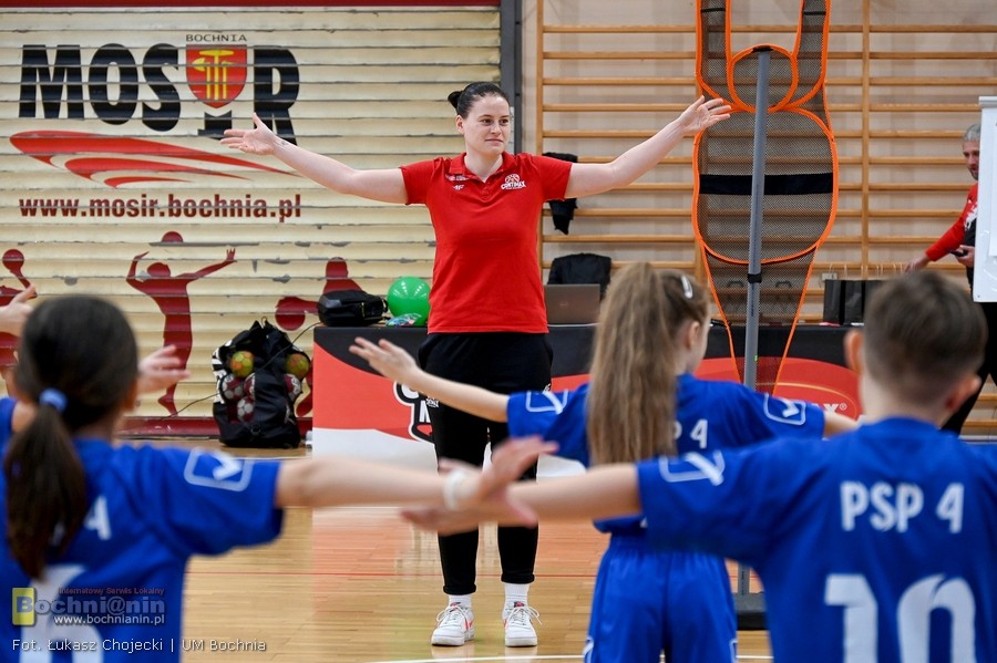 Sportowe świętowanie 773-lecia Bochni – zawody dla uczniów w hali MOSiR