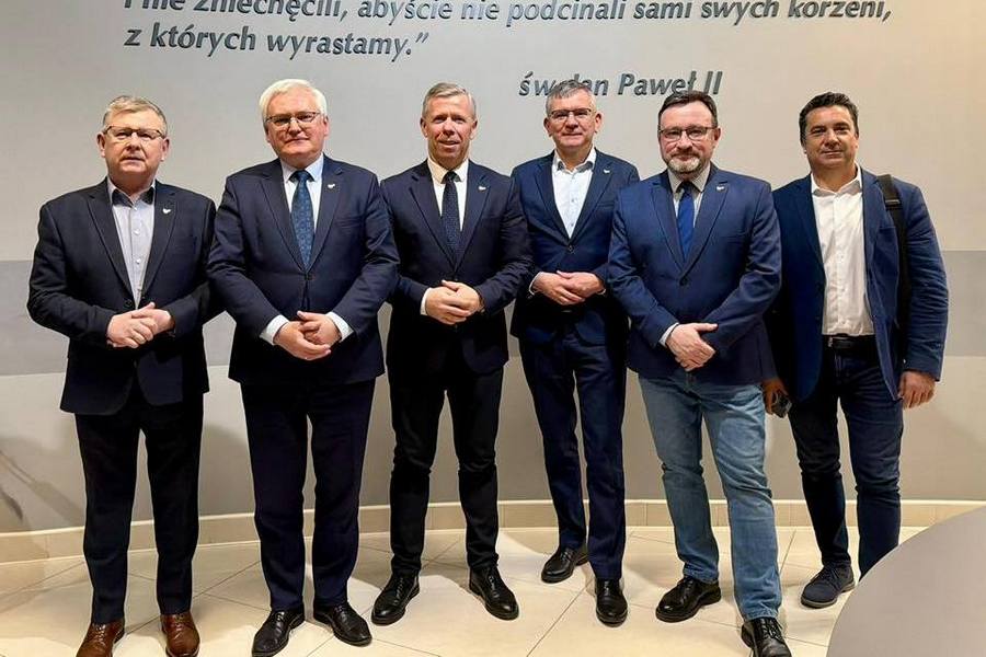 Koniec urzędowania, powrót do polityki? Tomasz Urynowicz wchodzi do nowego projektu