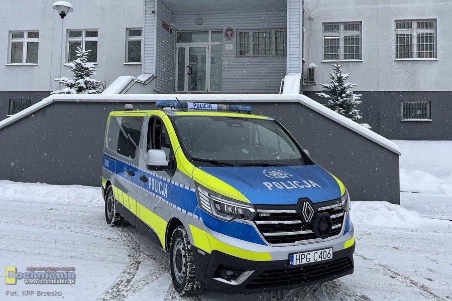 Nowy oznakowany radiowóz zasilił flotę brzeskiej policji