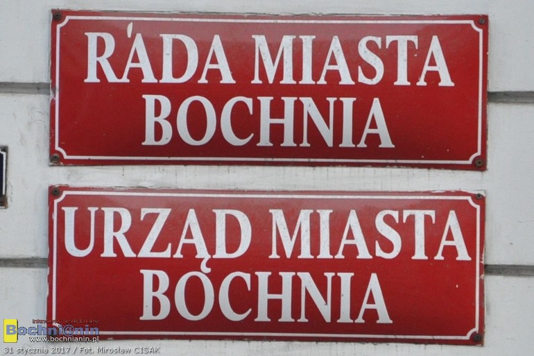 Cisza wokół podpisów i brak wsparcia. „Wyborcza” o referendum w Bochni