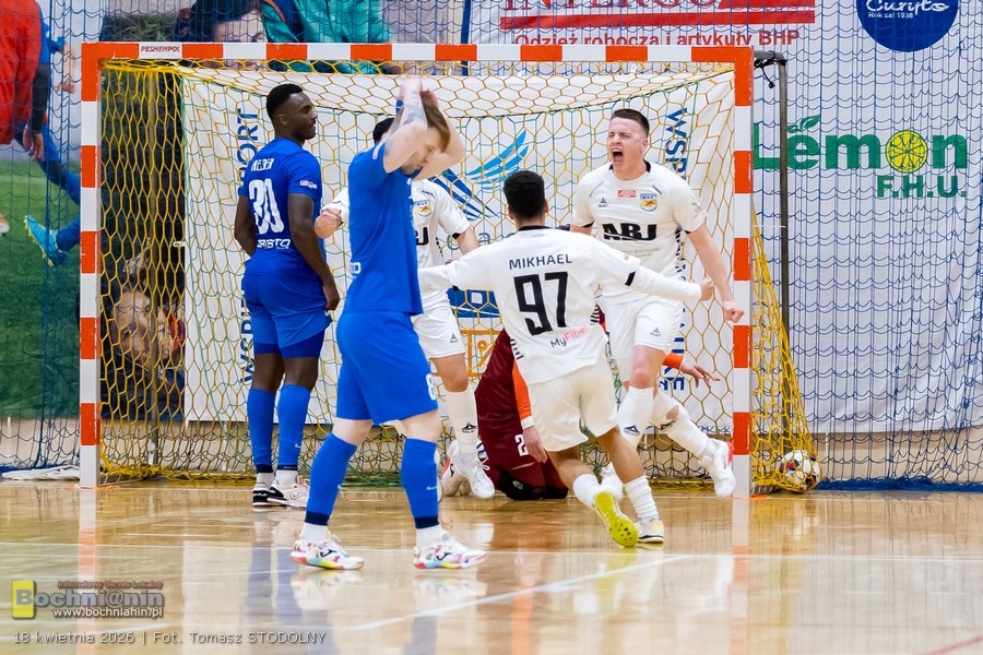 Remis BSF i wyniki rywali dają nadzieję – TABELA