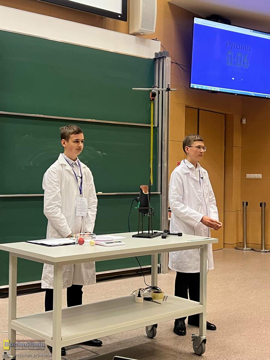 Uczniowie bocheńskiej „siódemki” Wojciech Kaczmarczyk i Mateusz Krupa najlepsi w ogólnopolskim konkursie naukowym