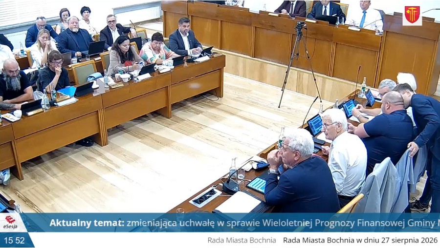 Radna Barbara Kucharska (PiS) usiadła po drugiej stronie sali – formalnie w klubie, ale poza jego pracami