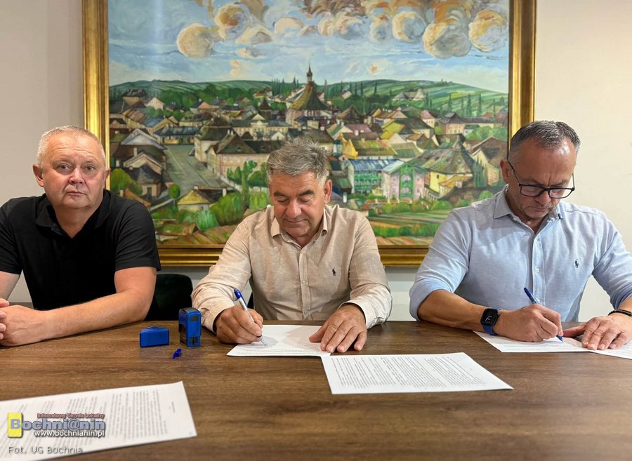 Gmina Bochnia. Boisko w Gawłowie przejdzie dużą modernizację. Inwestycja za ponad 430 tys. zł