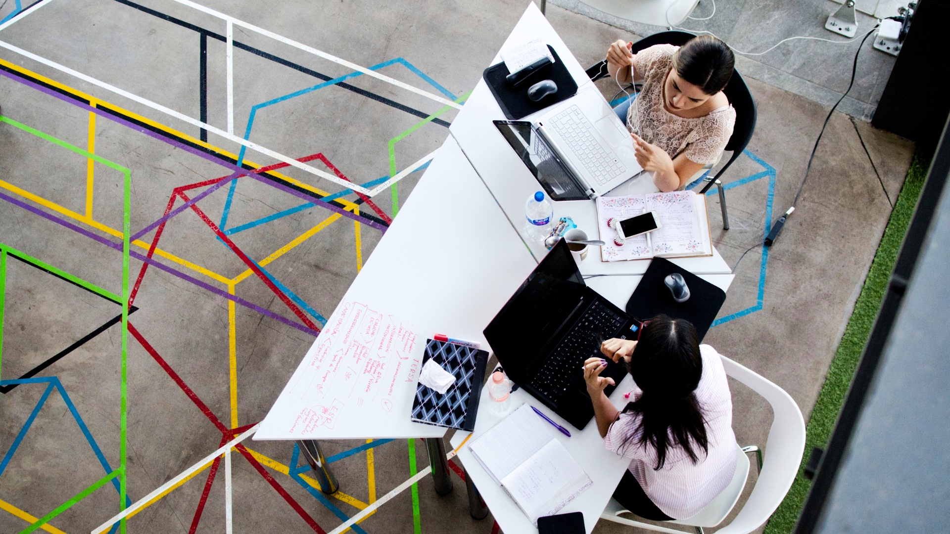 Jak NIS2 i DORA zmieniają działy IT? Nowe strategie w rekrutacji IT