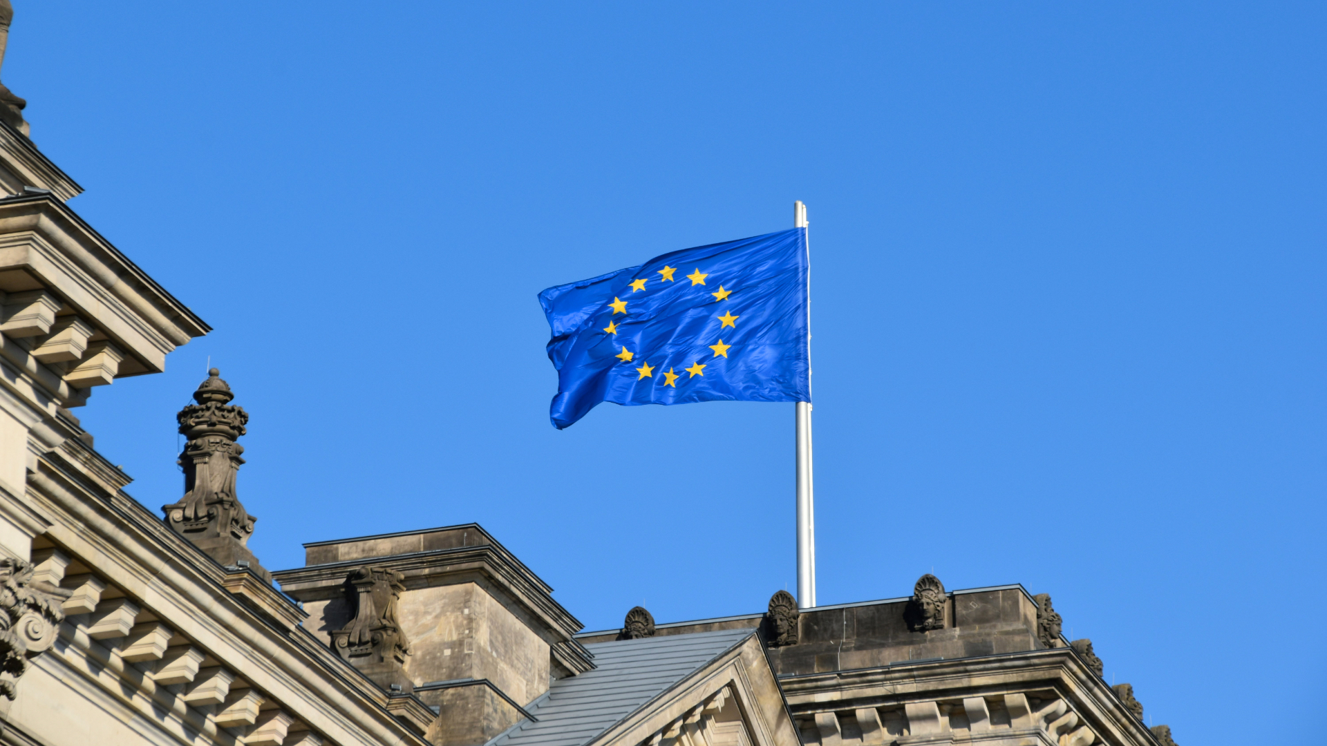 UE chce objąć AWS i Azure surowszymi regułami DMA