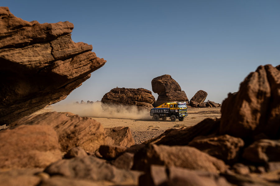 DAF 3300 wygrywa etap