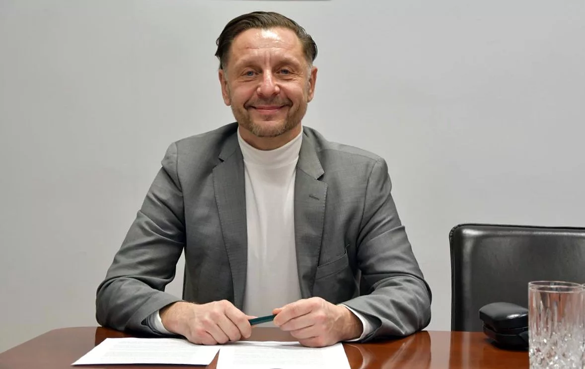 Wojciech Włodarski nowym prezesem szpitala – zwiększy czy zmniejszy dług – jak myślicie ??