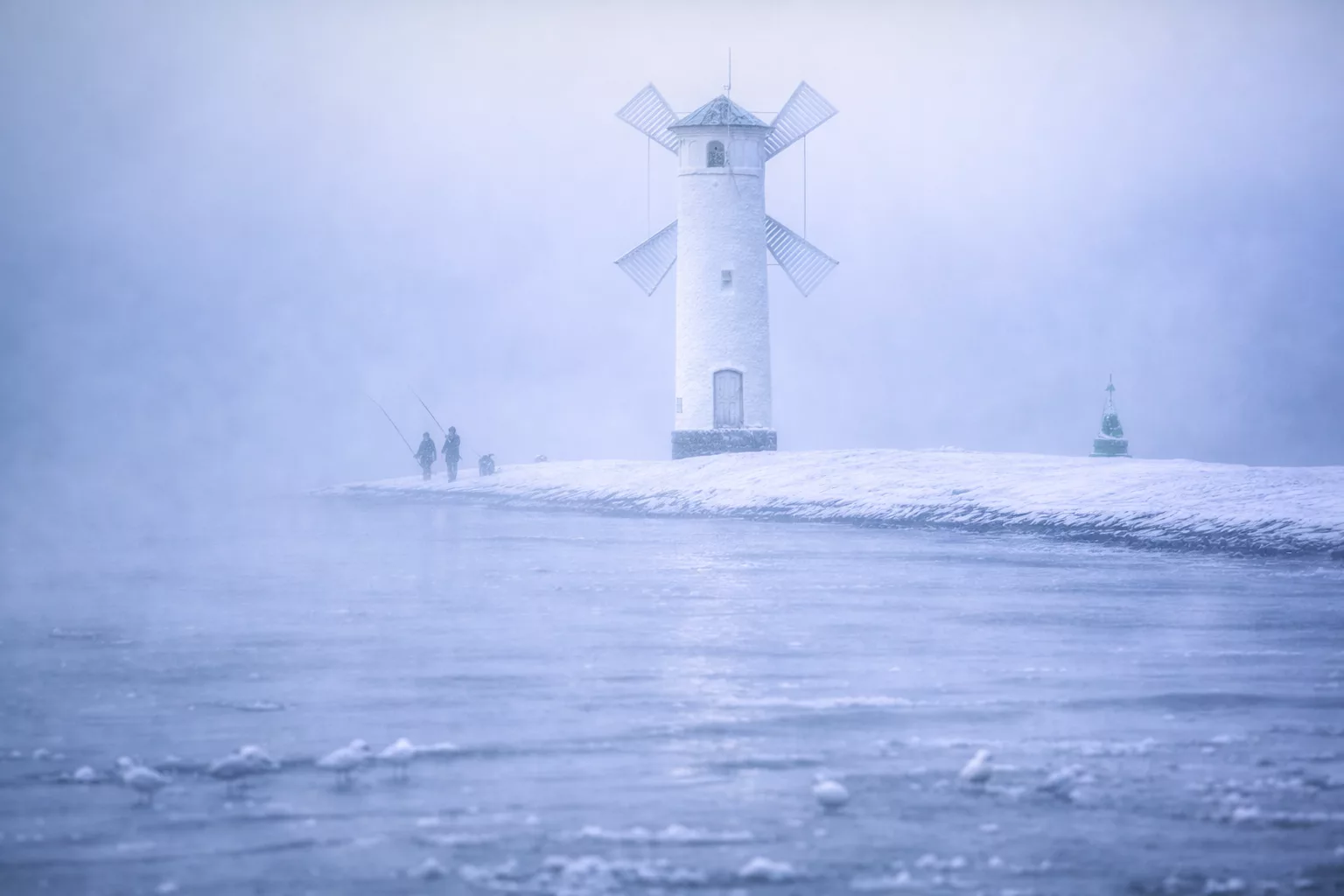 Gęsta mgła w województwie zachodniopomorskim. Ostrzeżenie IMGW pierwszego stopnia dla wszystkich powiatów