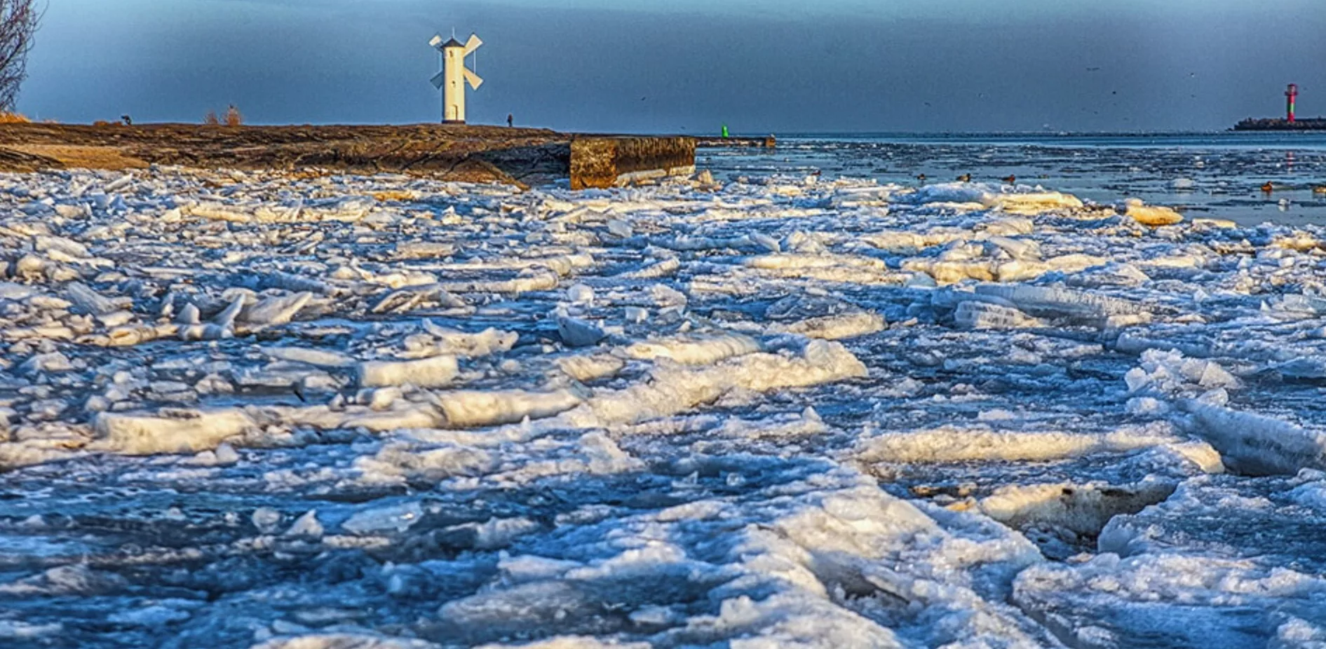 Pogoda w Świnoujściu 20 lutego 2026. Zimowa aura nad Bałtykiem