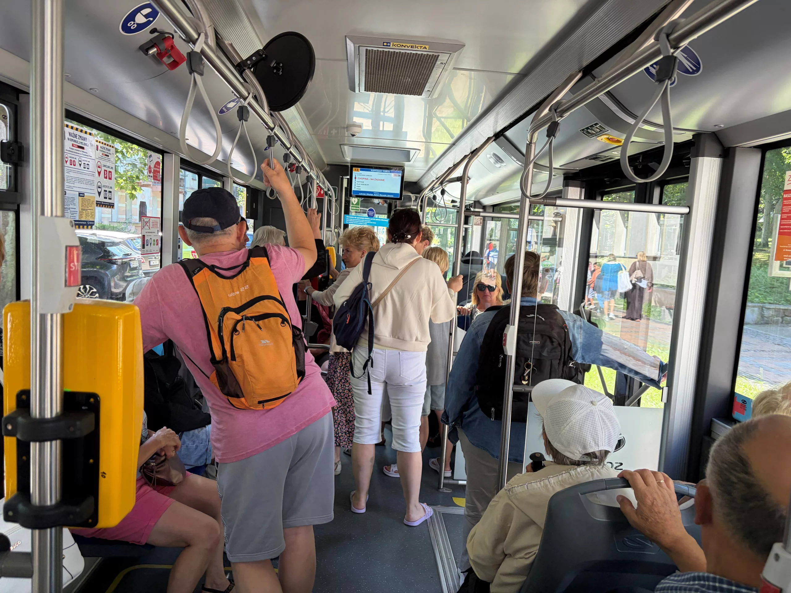 Świnoujście uruchomiło nową linię autobusową nr 13. Z promu prosto na promenadę bez przesiadek