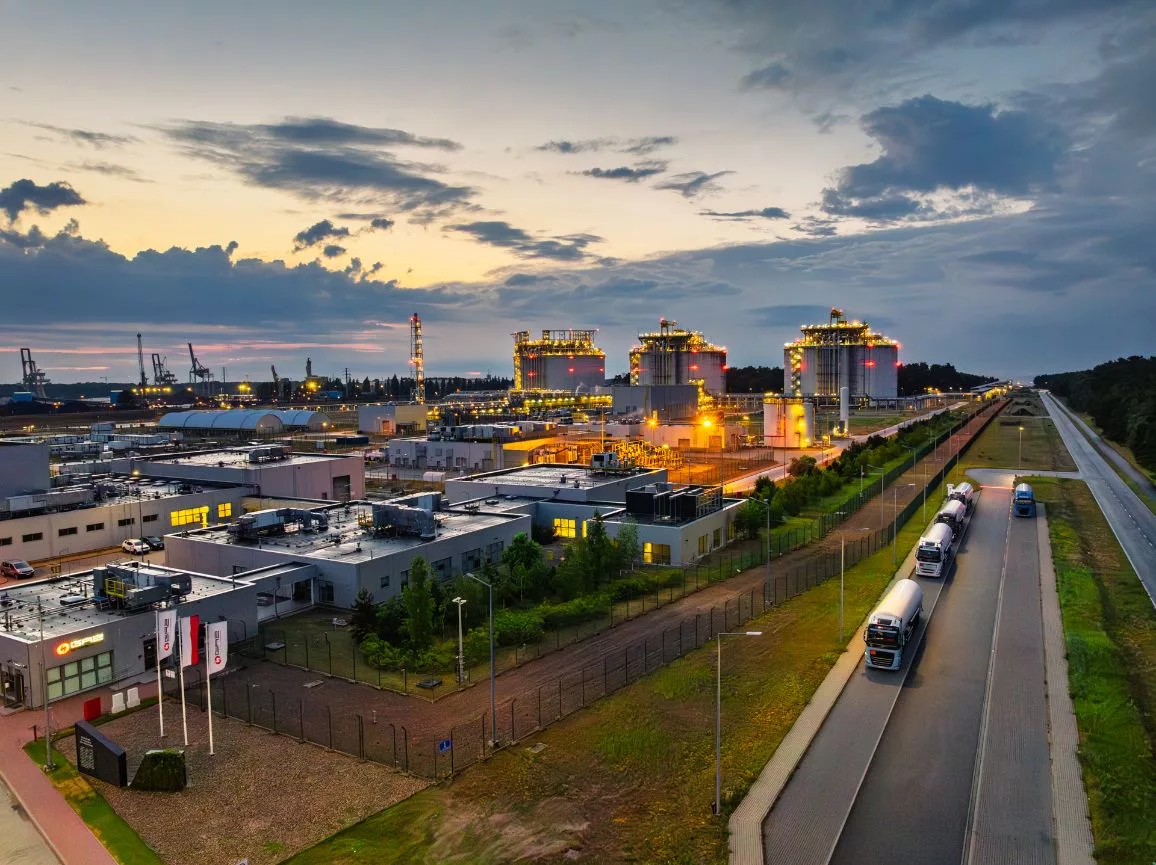 Terminal LNG w Świnoujściu rośnie w siłę. choćby sześćdziesiąt cystern na dobę