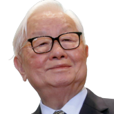 Wzruszające spotkanie 94-letniego założyciela TSMC Morrisa Changa w wózku inwalidzkim z szefem NVIDII Jensenem Huangiem