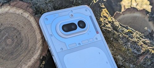 Test telefona Nothing Phone (4a) - prawie ideał klasy średniej, ale tylko jeżeli zrobisz użytek z interfejsu Glyph Bar i Essential Space