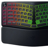 Razer Pro Type Ergo to pierwsza dzielona klawiatura ergonomiczna tego producenta. Biurowy model stawia na makra i AI