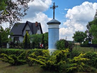 Słup, który ma swojego bliźniaka w Radzyniu