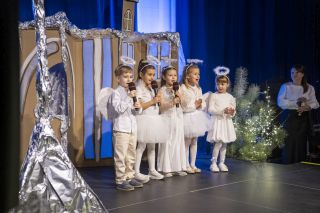 Muzyka, teatr i jedność. Kolędowanie w Czemiernikach połączyło pokolenia