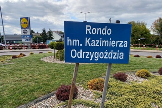 Spacerkiem po Radzyniu - rondo hm. Kazimierza Odrzygoździa