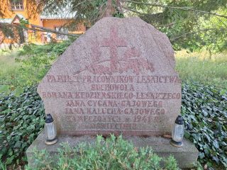 Głaz z Branicy Suchowolskiej, który mówi o ofierze leśników