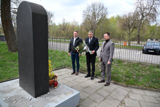 Władze Powiatu Radzyńskiego uczciły 83. rocznicę Powstania w Getcie Warszawskim