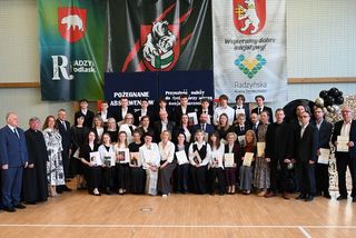 „Wybierzcie marzenia”. Maturzyści z I LO w Radzyniu zakończyli rok szkolny