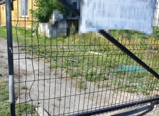 Odpowiedzą za zniszczenie bram wjazdowych i oświetlenia