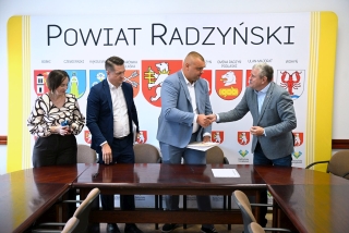 Nowy magazyn dla Powiatu Radzyńskiego. Umowa z wykonawcą podpisana